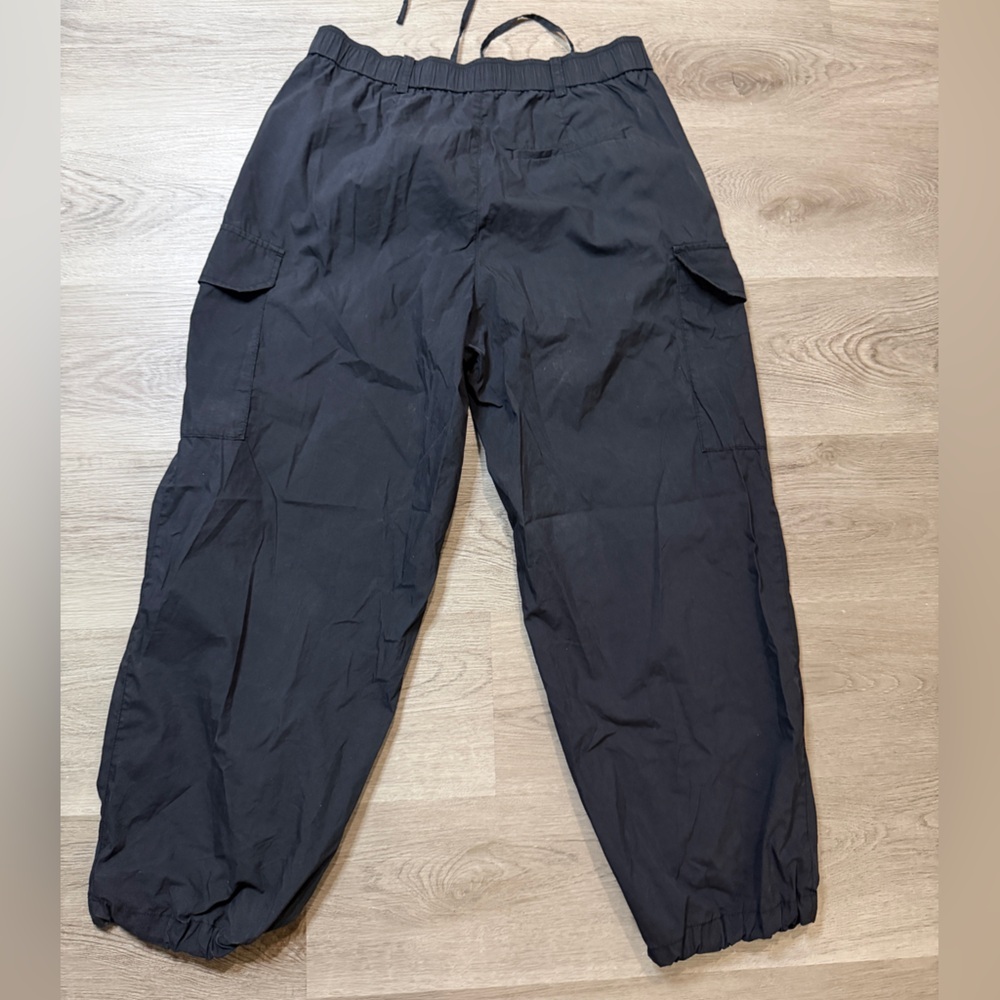 Uniqlo Women’s  Dark Cargo Pants - Picture 2 of 10